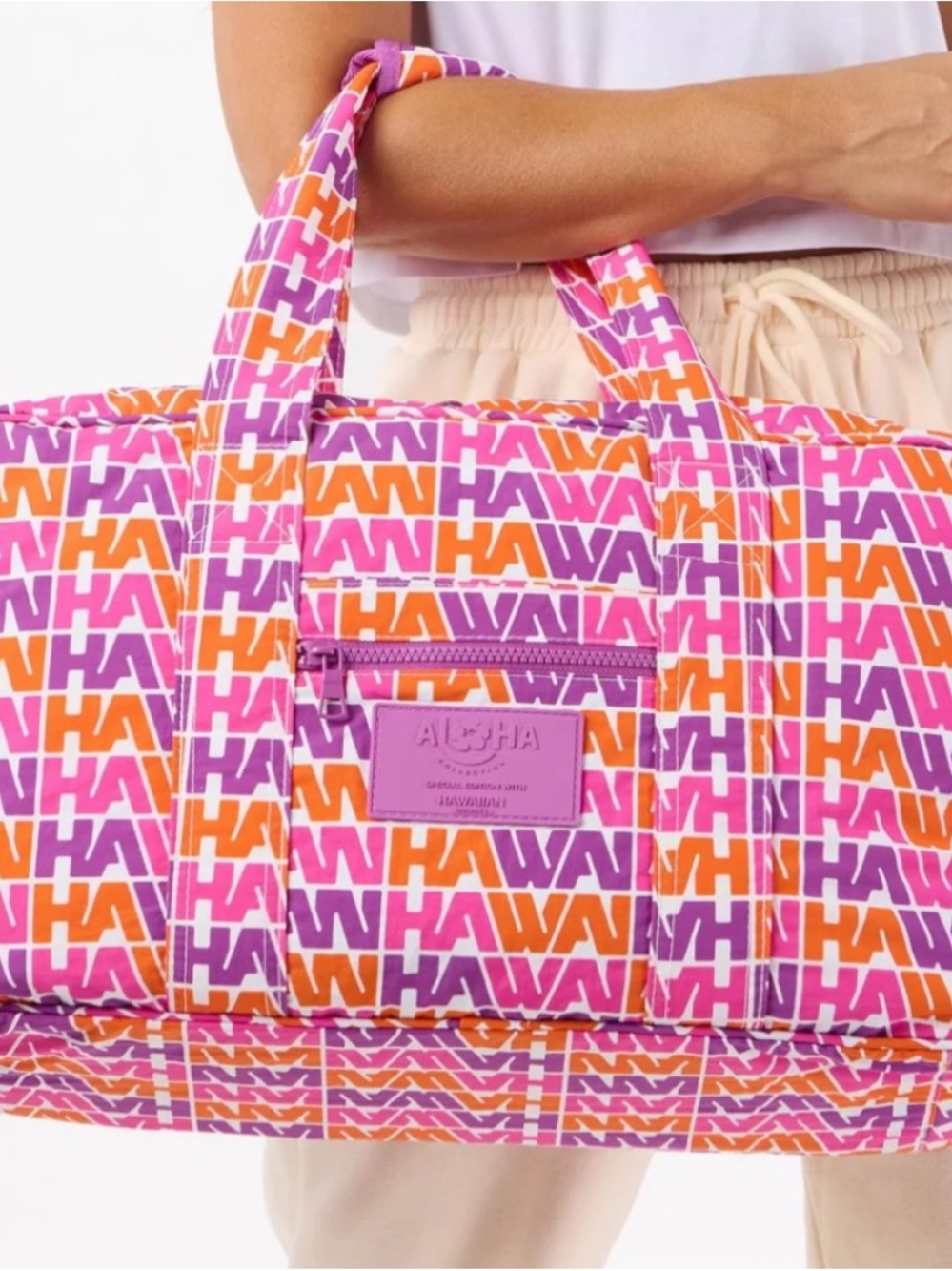 New unopened ALOHA Collection X Hawaiian Airlines Weekender Bag